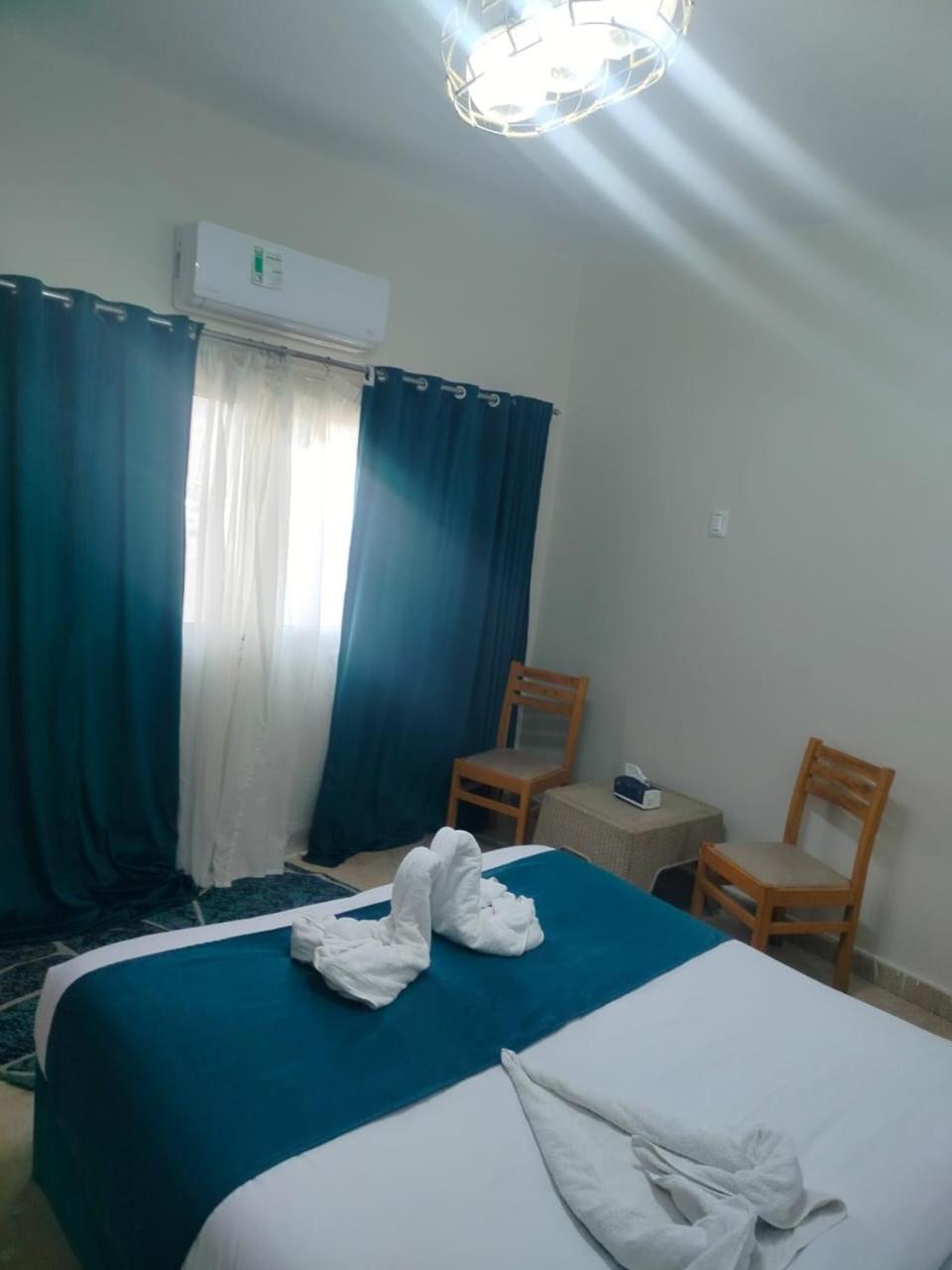 Tut Pyramids View Hotel Kafrat al Jabal ภายนอก รูปภาพ